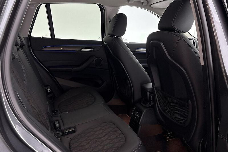 BMW X1 xDrive20i - fotka 11 z 23