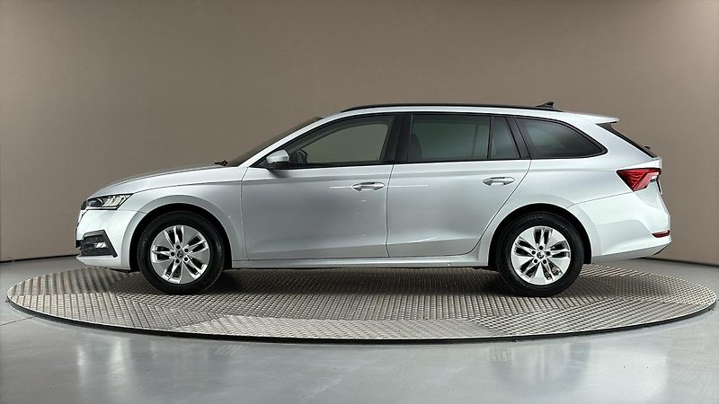 Škoda Octavia 2.0 TDI Ambition Combi - fotka 4 z 26
