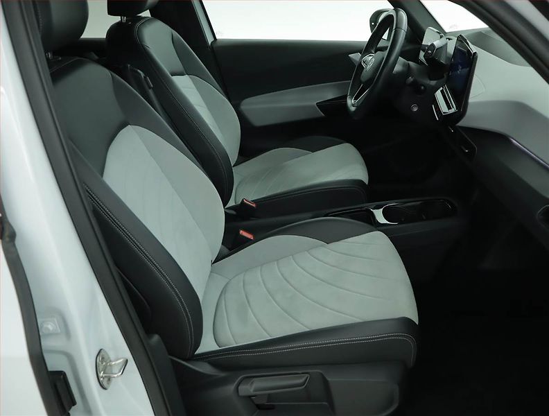 Volkswagen ID.3 (2022) Pro Perf. (62 kWh), SoH 89% - fotka 9 z 18