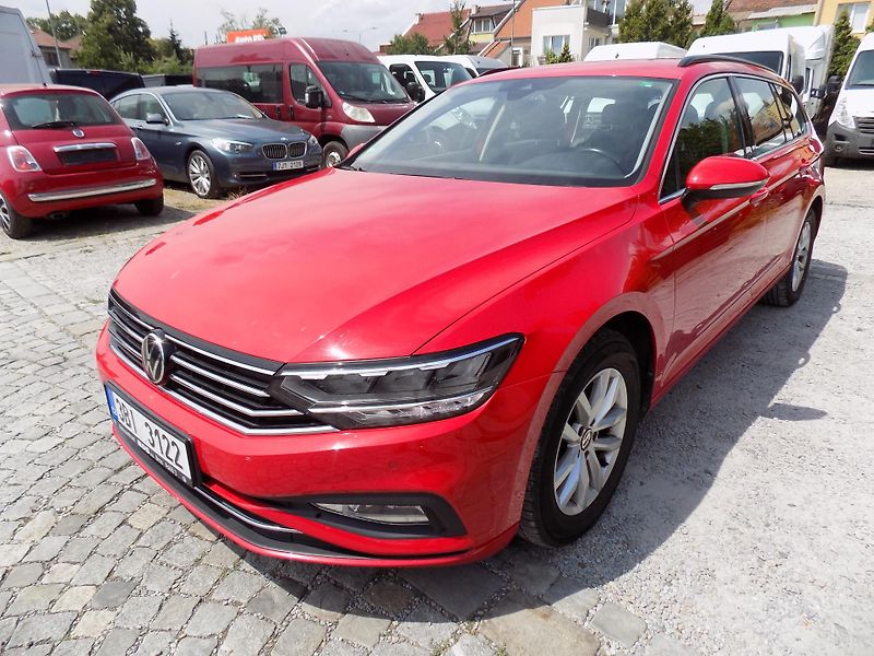 Volkswagen Passat 2,0 TDI 110 KW DSG VÝHŘEV LED - fotka 1 z 43