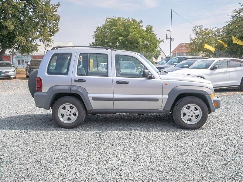 Jeep Cherokee (2002) 2.8CRD 120KW – SPORT STAR - fotka 4 z 39