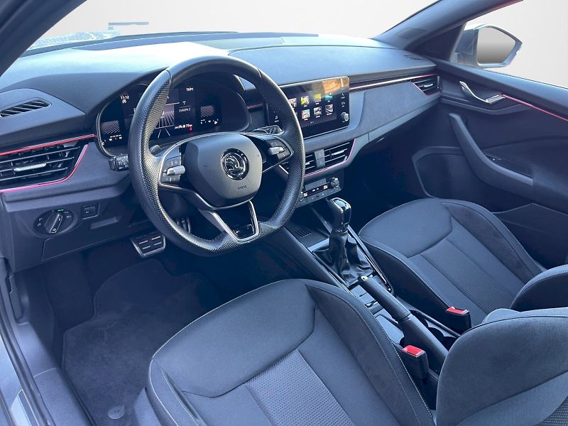 Škoda Scala (2024) 1.5 TSI 110kW DSG Drive Select - fotka 5 z 32
