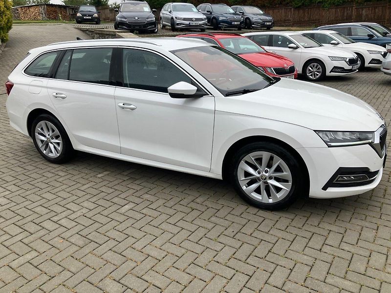 Škoda Octavia (2023) 2.0TDI STYLE NEHAVAROVANÉ - fotka 2 z 28