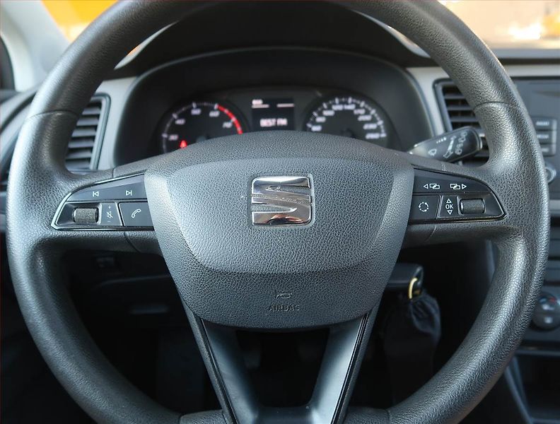 Seat Leon (2016) 1.2 TSI, Tempomat - fotka 15 z 16