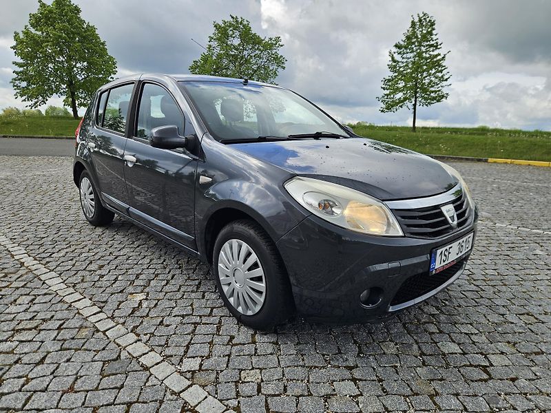 Dacia Sandero (2008) 1.6 16v, PĚKNÝ STAV,  SPLÁTKY  - fotka 4 z 23