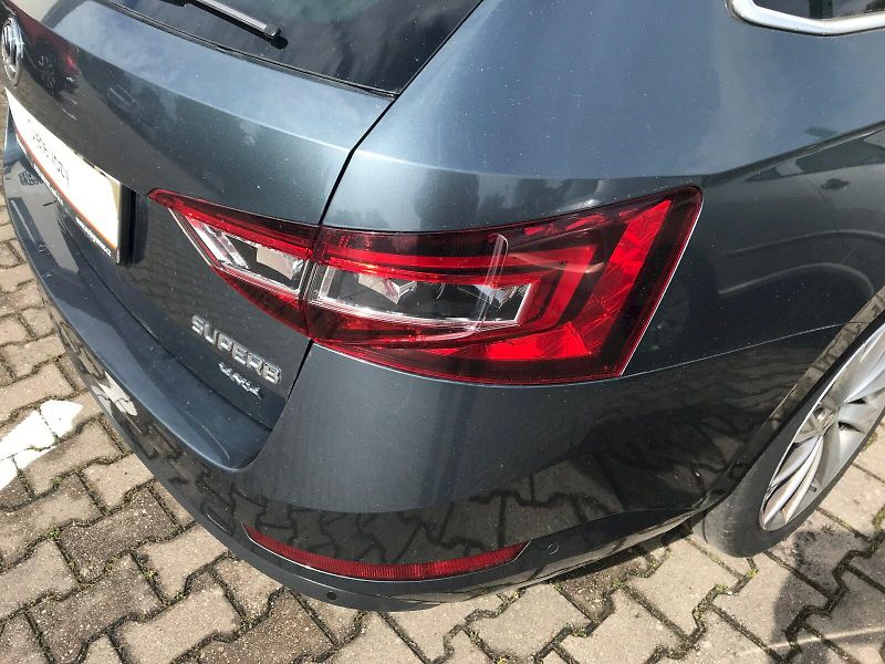 Škoda Superb (2019) Combi  L&K 4x4 2,0 TDI DSG - fotka 23 z 29