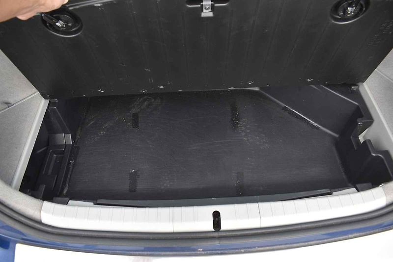Toyota Prius je trošku přehlíženou, ale zajímavou volbou na trhu s ojetinami