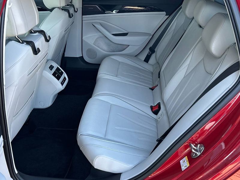 Volkswagen Passat (2025) 2.0 TDI 7DSG 4MOTION Elegance - fotka 21 z 35