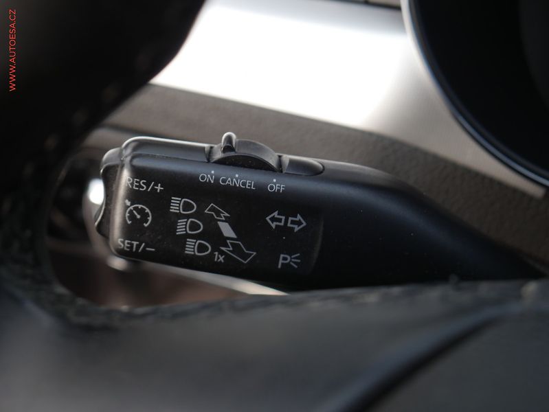 Škoda Superb (2012) 2.0TDi 4x4, AC, TZ, park - fotka 16 z 20