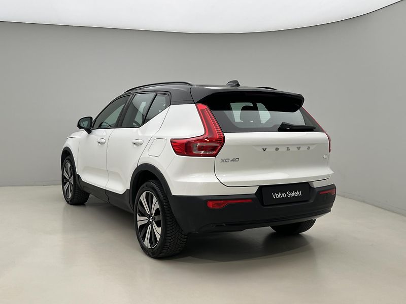 Volvo XC40 CORE RECHARGE SINGLE MOTOR AUT - fotka 11 z 46