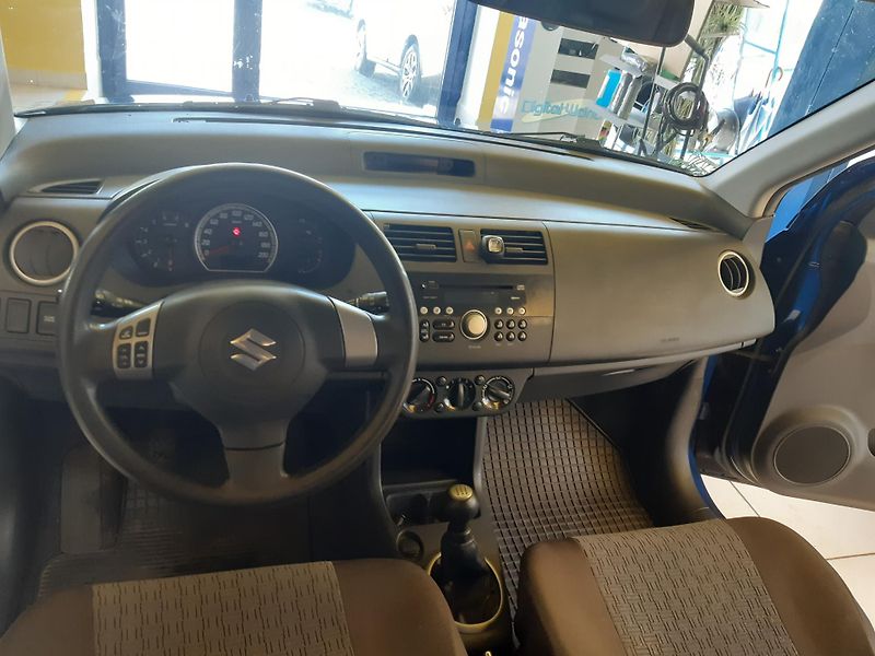 Suzuki Swift 1.3 i KLIMA ZADÁNO ! - fotka 9 z 20