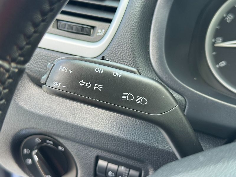 Škoda Roomster (2008) Scout 1.4i 63kW - fotka 29 z 34