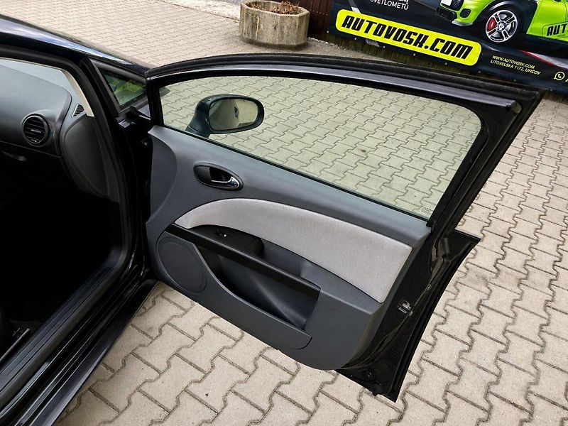 Seat Leon 1,6 MPi (75kW)*STK DO 7/2028* - fotka 15 z 15