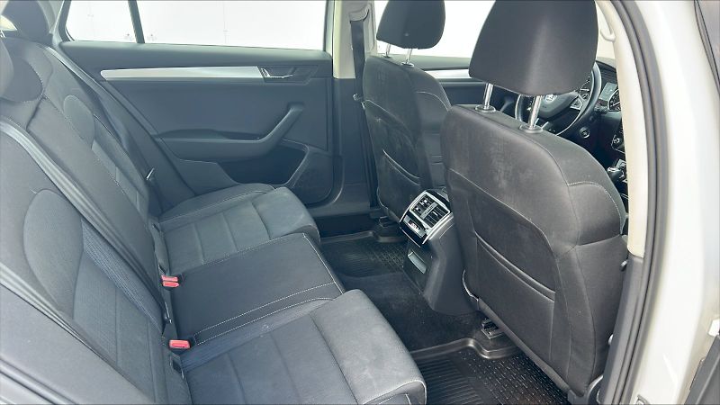 Škoda Superb (2018) COMBI / 2.0 TDI / 110 kW / 7DS - fotka 12 z 25