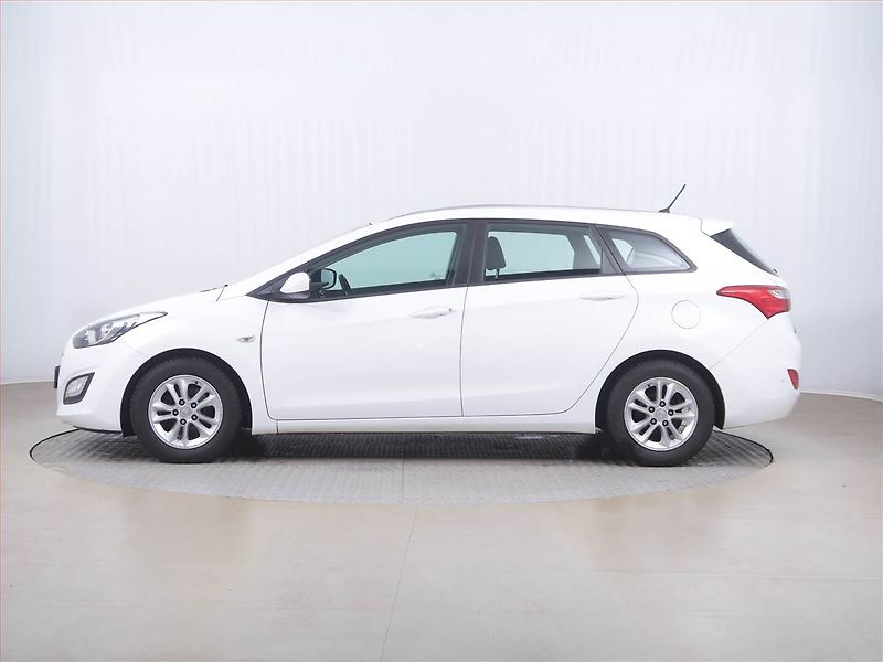 Hyundai i30 (2015) 1.6 CRDi, ČR,1.maj, Serv.kniha - fotka 3 z 15