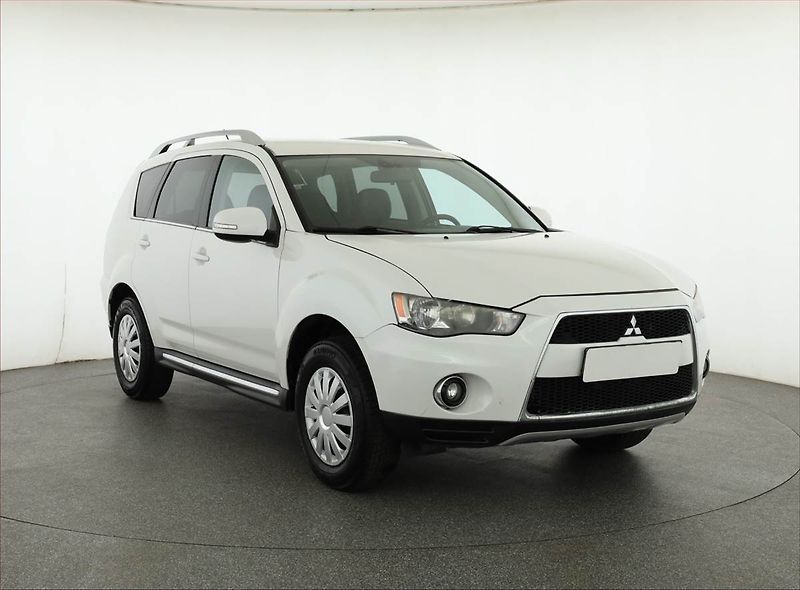 Mitsubishi Outlander (2010) 2.0, po STK, Tažné - fotografie inzerátu