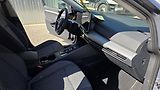 Volkswagen Golf (2025) 1.5 eTSI 85kW Life DSG7 Tažné - náhled 13