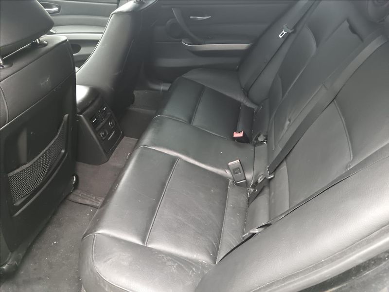 BMW Řada 3 2,5 i - fotka 18 z 19