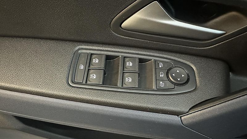 Dacia Duster (2026) Journey Hybrid-G 150 4x4 - fotka 23 z 30
