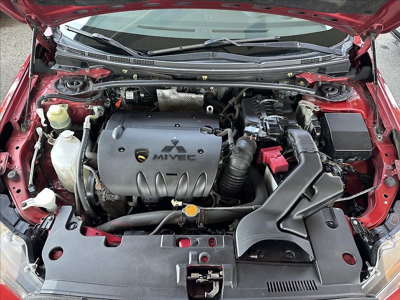 Mitsubishi Lancer 1,8 tažné - fotka 11 z 22