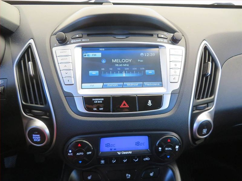 Hyundai ix35 (2014) 2.0 CRDi, 4X4, Navi, Tempomat - fotka 12 z 17