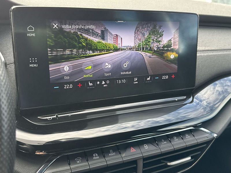 Škoda Octavia (2023) 2.0 TDI DSG Sportline - fotka 26 z 36