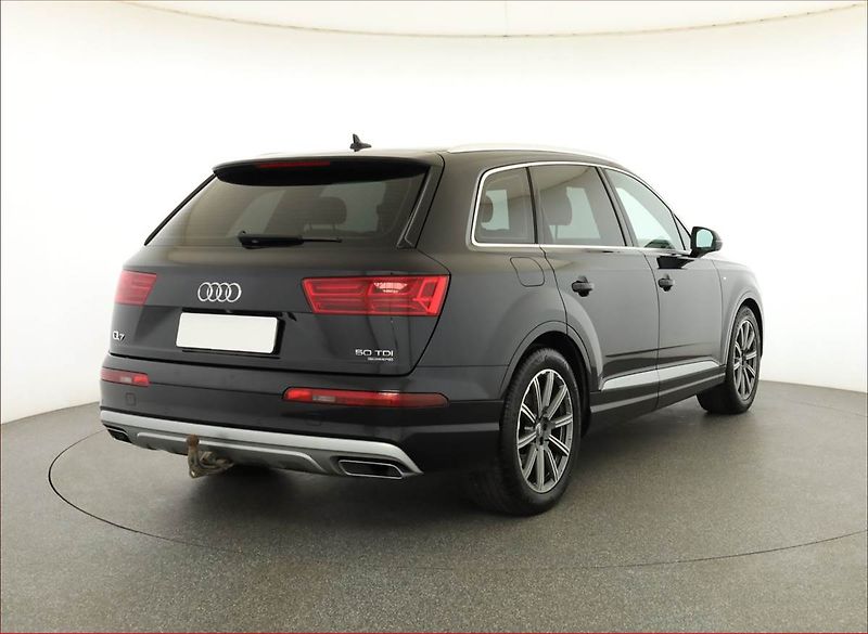 Audi Q7 (2019) S-Line 50 TDI - fotka 5 z 21