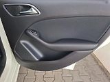Mercedes-Benz Třídy B (2017) B 180D 80kW -S.KNIHA-SENZORY - náhled 30