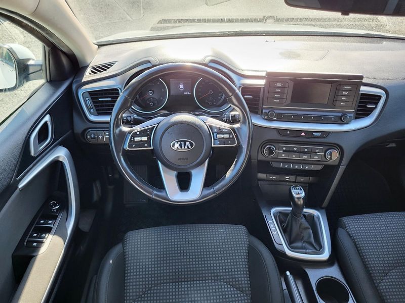 Kia Ceed 1.6 CRDi 85kW FRESH *ČR - fotka 9 z 42