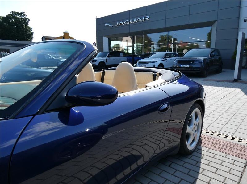 Porsche 911 3,6 Carrera 4 Cabrio,4x4,Autom - fotka 19 z 29
