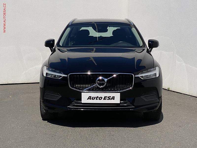 Volvo XC60 (2020) 2.0 D 4x4, ČR, servis.kniha - fotka 2 z 22