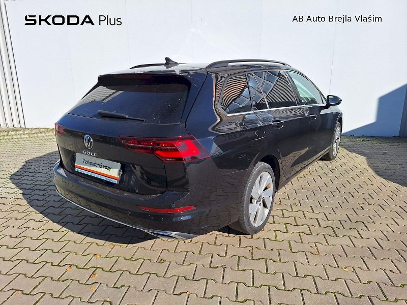 Volkswagen Golf (2023) Variant VIII / 2.0 TDI / 110 k - fotka 2 z 33