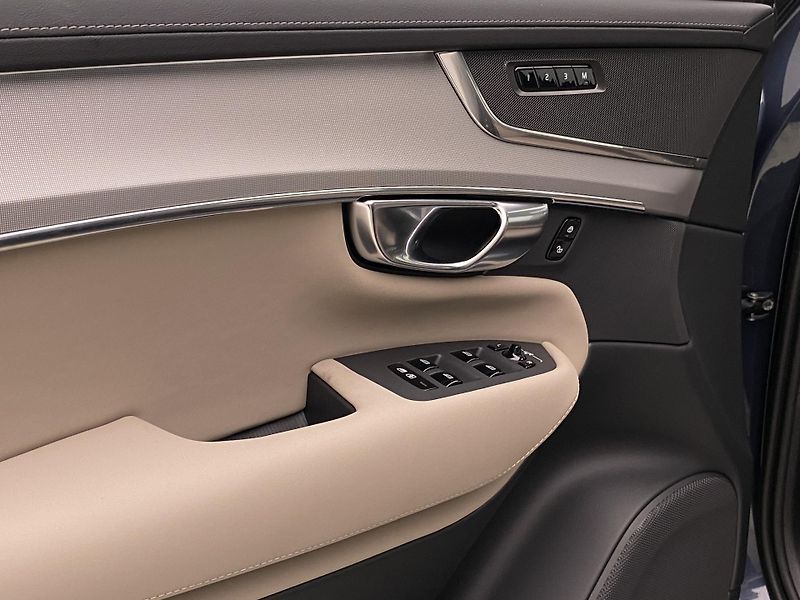 Volvo XC90 (2026) T8 AWD Plug-in CORE 7m - fotka 30 z 64