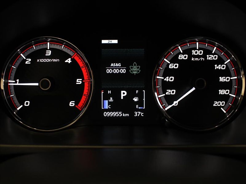 Mitsubishi L200 2,3 DI-D 127kW AT Instyle DPH - fotka 24 z 24