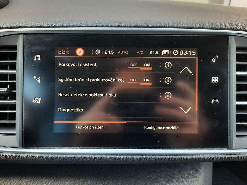 Peugeot 308 SW ACTIVE 1,5 BHDi EAT8 - fotka 21 z 25