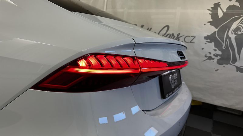 Audi RS 7 V8 4.0 / STAV NOVÉHO VOZU - fotka 8 z 54