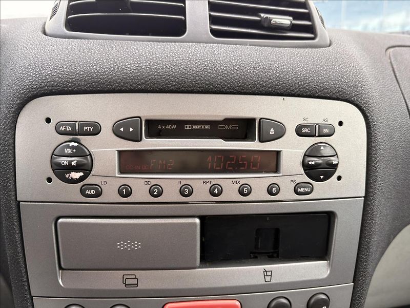 Alfa Romeo 147 1,9 JTD 85kW - fotka 14 z 21