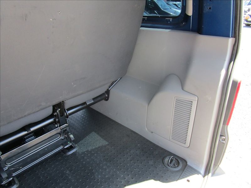 Volkswagen Transporter 2.0TDi Klima, 8 míst - fotka 37 z 42