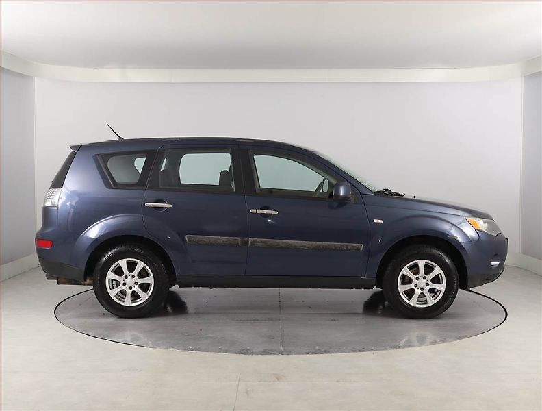 Mitsubishi Outlander (2009) 2.4 MIVEC, po STK, jezdí dobře - fotka 6 z 16