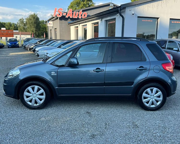 Suzuki SX4 (2009) - fotka 7 z 12