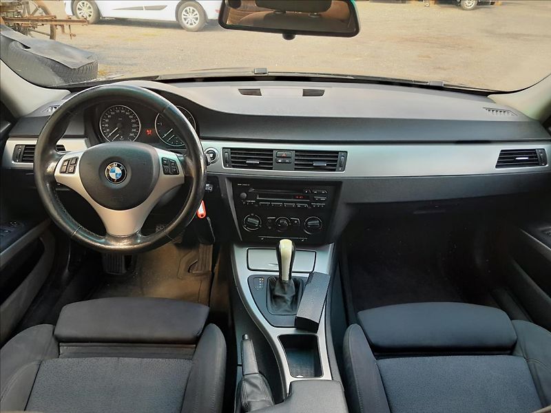 BMW Řada 3 2,0D AUTOMAT - fotka 35 z 48