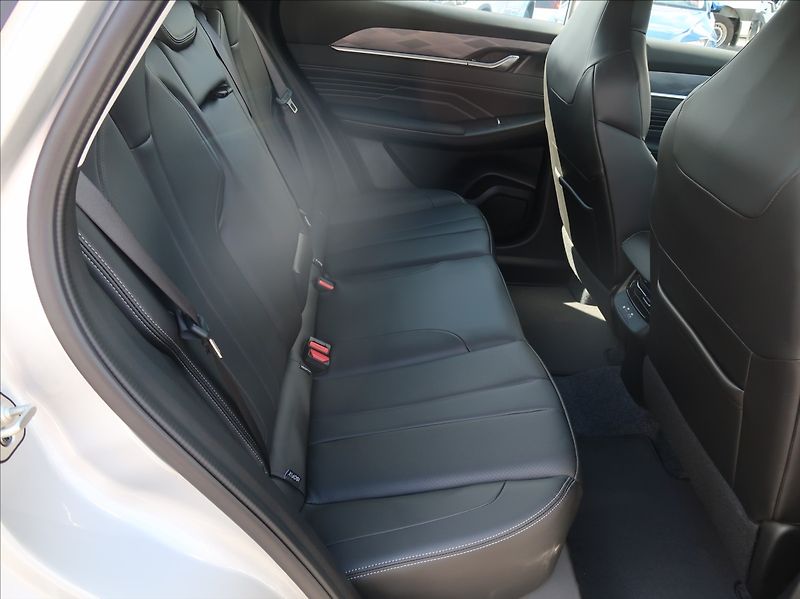Dongfeng Mage (2026) 1,5 T 145 kW E3 DCT7 - fotka 23 z 27