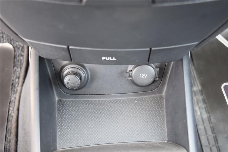 Hyundai i30 1,6 CRDi 66KW COMFORT+ 2XKOLA - fotka 36 z 42