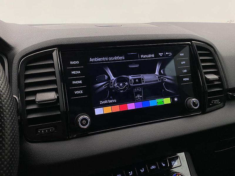 Škoda Karoq 2.0TSI SPORTLINE 4x4 REZERVACE - fotka 43 z 55