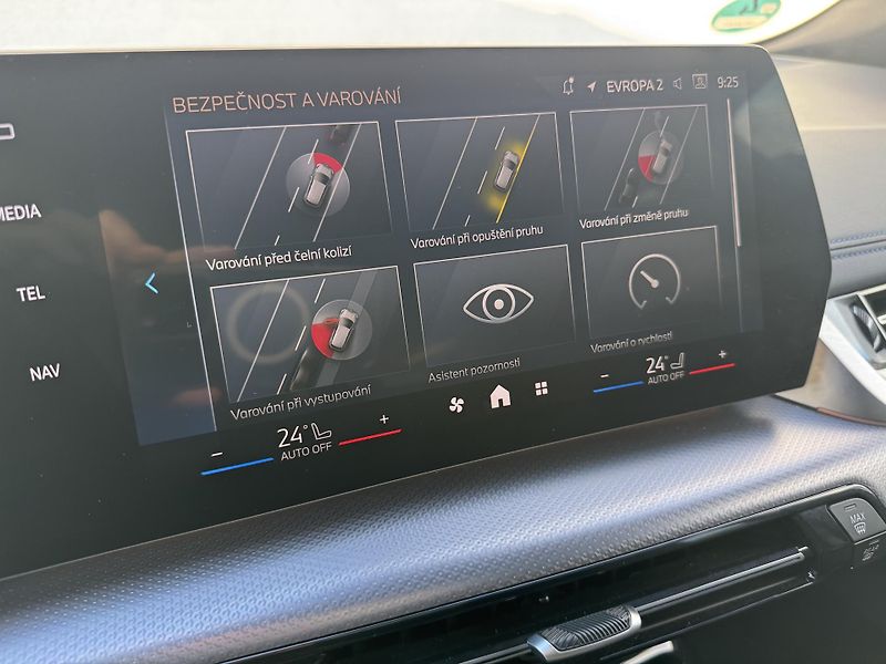 BMW Řada 2 218i Active Tourer M-Sport - fotka 15 z 17