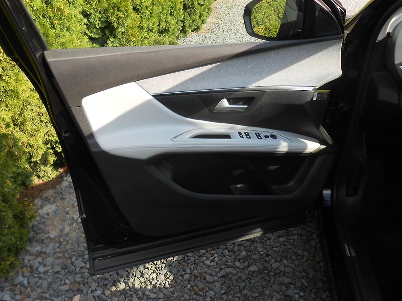 Peugeot 5008 Allure, Kůže,7míst - fotka 20 z 42