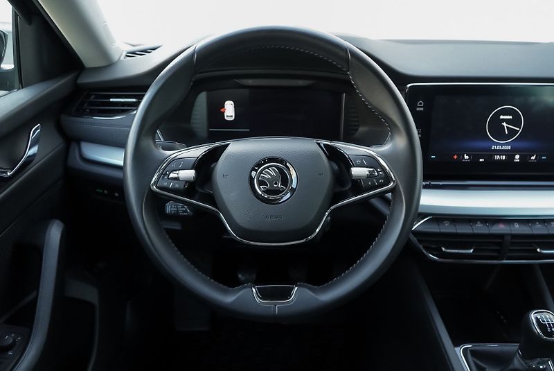 Škoda Octavia 2.0 TDi - fotka 20 z 28