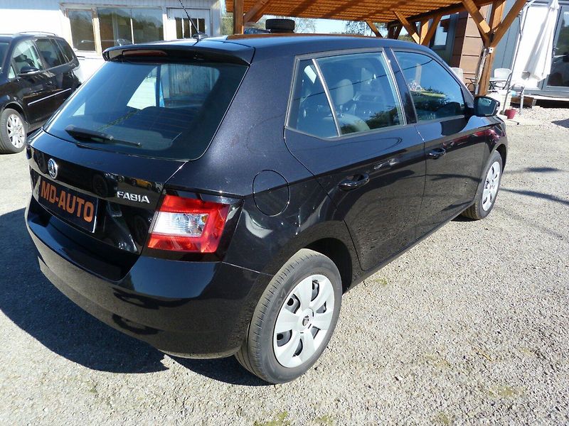 Škoda Fabia 1.0 TSI - fotka 5 z 24