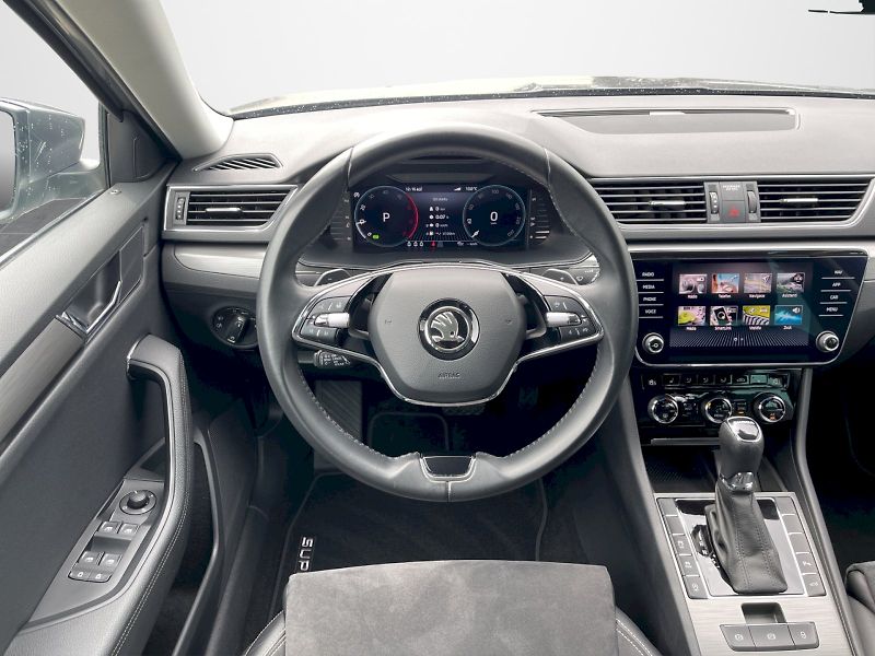 Škoda Superb (2022) 2.0 TDI 147kW DSG Style Plus c - fotka 6 z 35