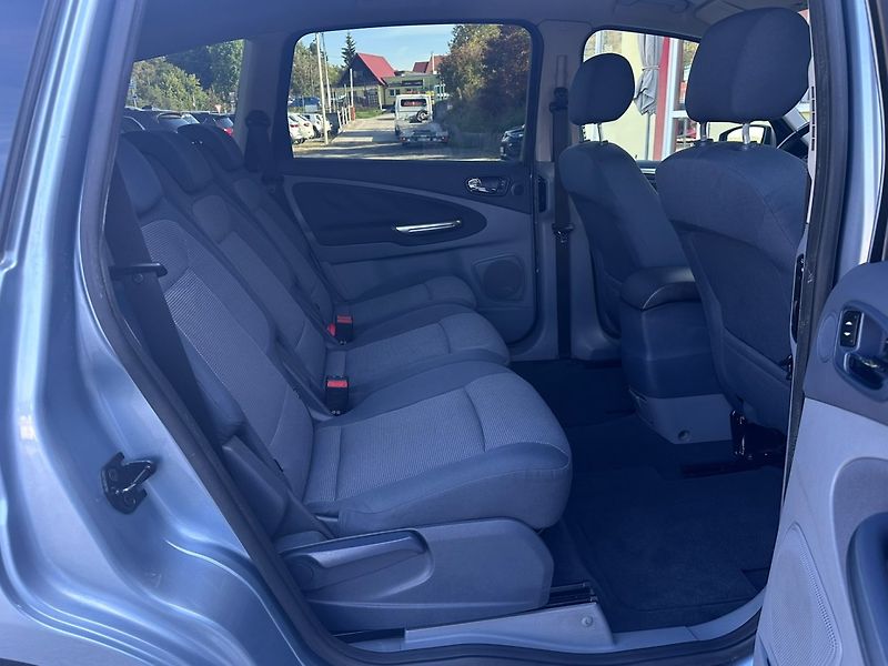 Ford S-MAX (2007) 1.8 TDCi 92kW/1MAJ/2xKOLA - fotka 19 z 24